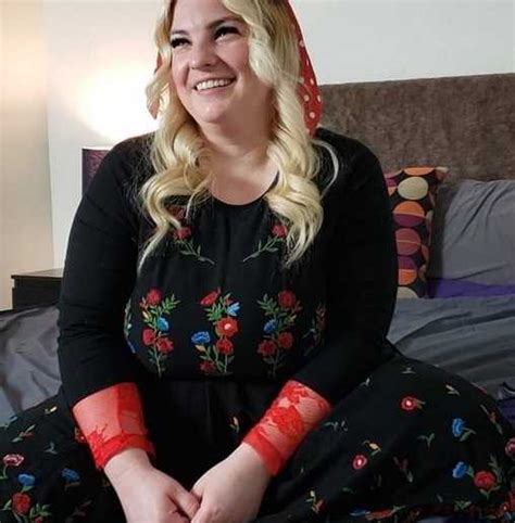 casting curvy sis
